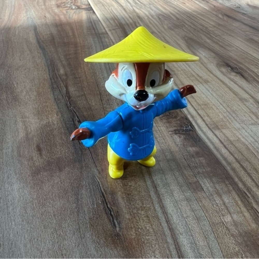 Vintage 90s Disney EPCOT Chinese Chip & Dale Chipmunk‎ Toy Figure Posable 2.5”